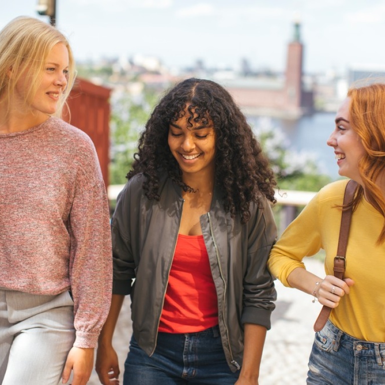 Three students on a walk in Stockholm